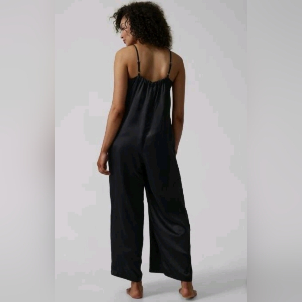 NWOT Athleta Women's Calm Cool Sleep Romper in Black Sz S - Picture 3 of 3